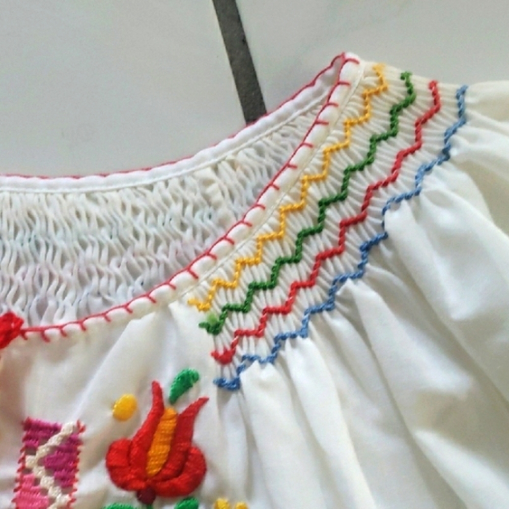 Vintage like new handmade original hungarian embroidered peasant blouse - Picture 8 of 13